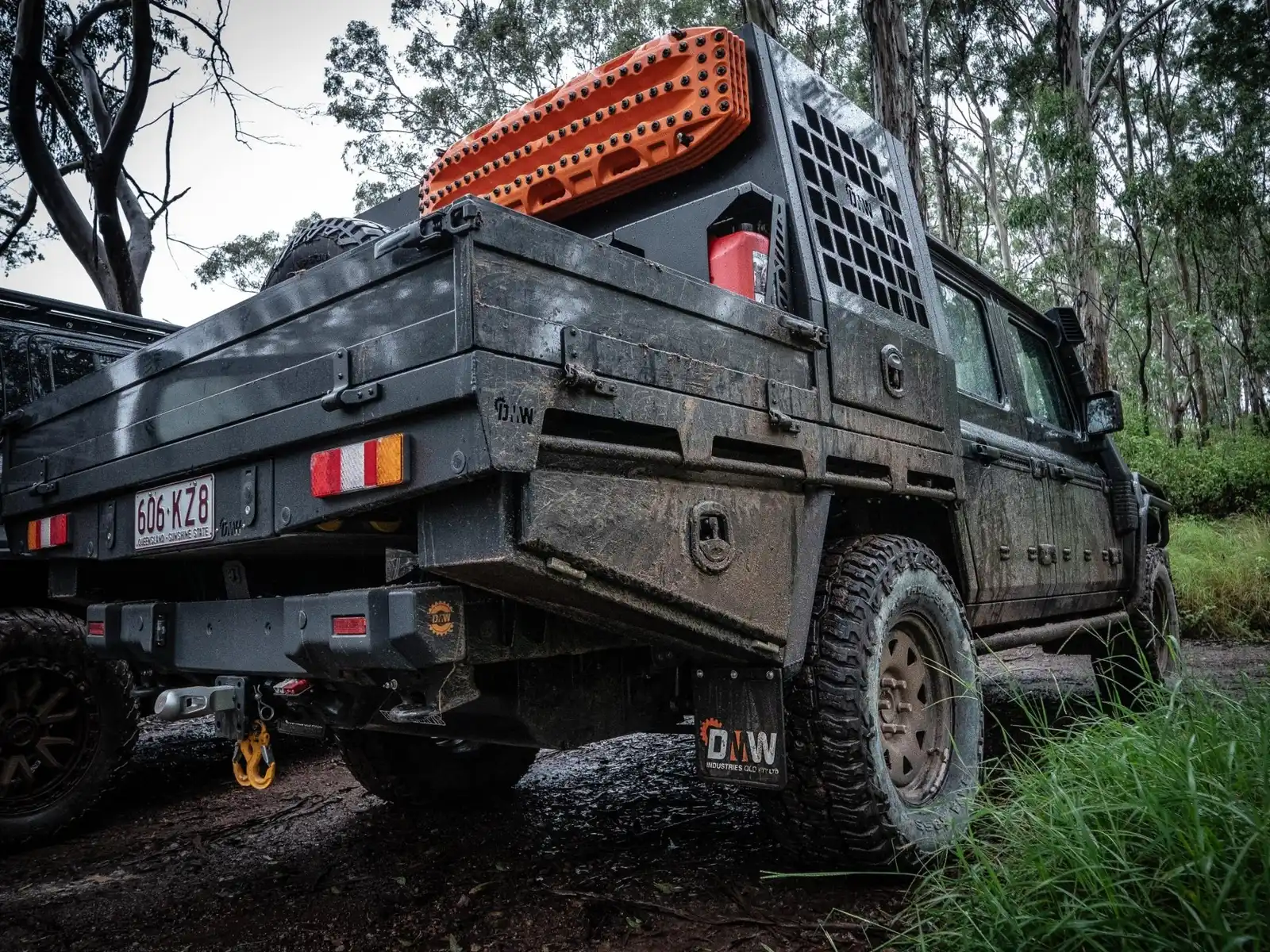 DMW Deluxe alloy tray on an Ineos Quartermaster, rear view