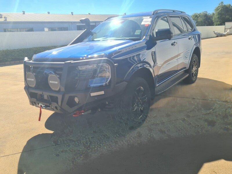 Next Gen Ford Everest with Opposite Lock bull bar, driving lights and snorkel