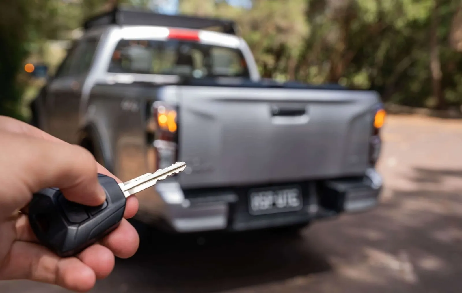 Locking a ute tailgate with the factory remote