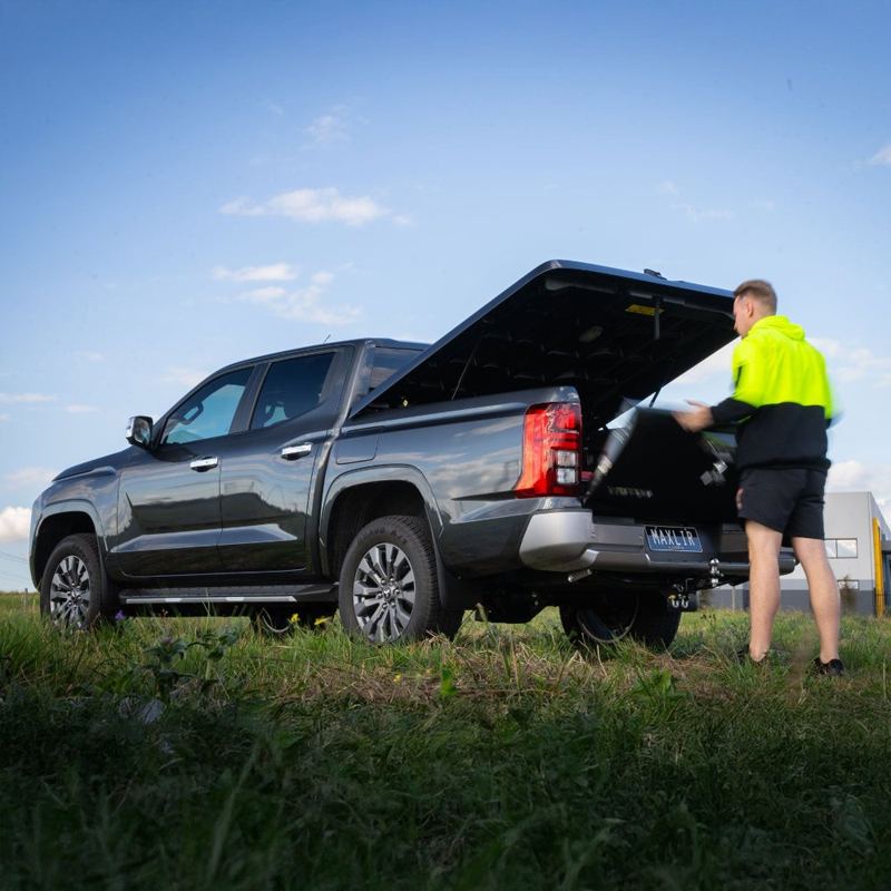 Maxliner MaxCover ABS Hard Lid, Mazda BT-50 2020 to 2024, Ingot Silver 47N, no central locking