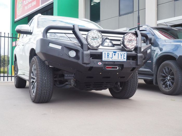 Opposite Lock Post-type bull bar, Mitsubishi Pajero Sport QF