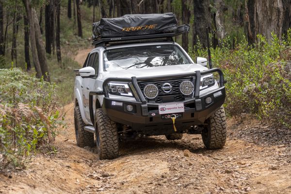 Opposite Lock Post-type bull bar, Nissan Navara D23 facelift