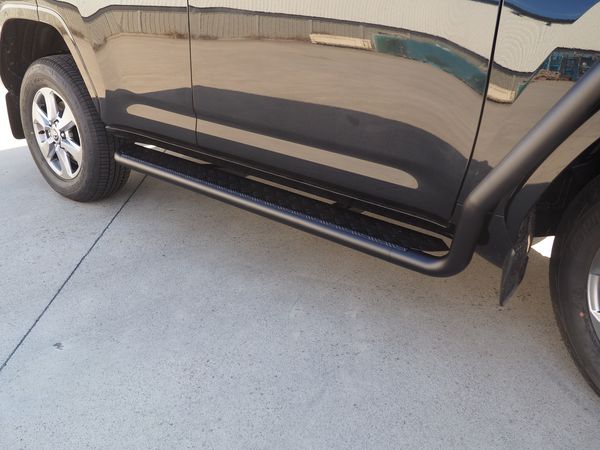 Opposite Lock Side steps, Toyota LandCruiser 300