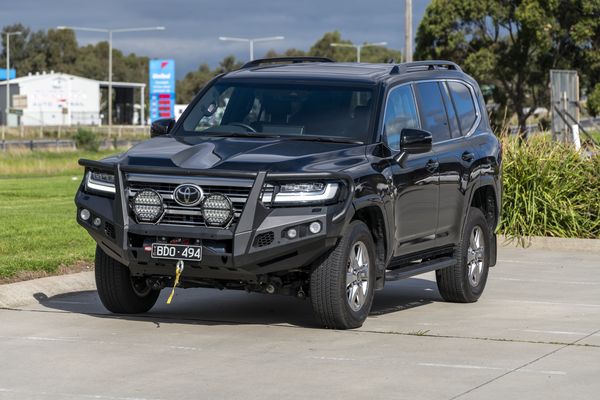 Raxar Loop bull bar, Toyota LandCruiser 300